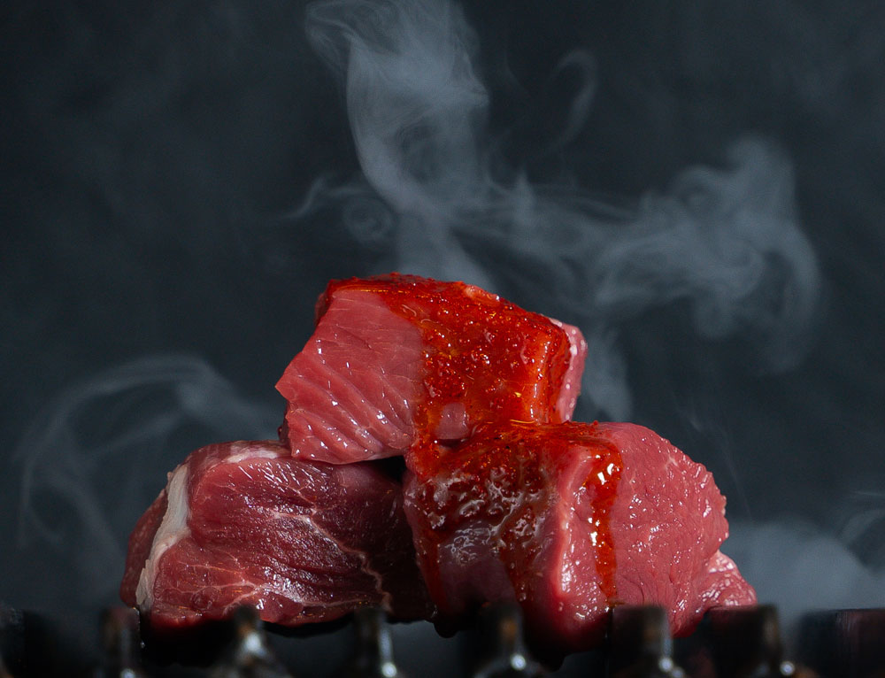 Много мяса ул джангильдина 24. Мясо стейки арт. Тур мясо. Стейки замороженные красивые фото.